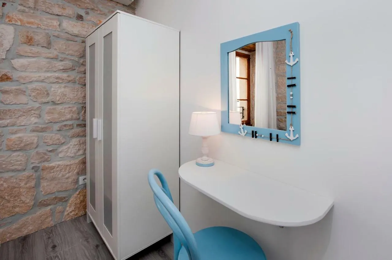 Apartment Babbo Ρόβινι 0*,  Κροατία